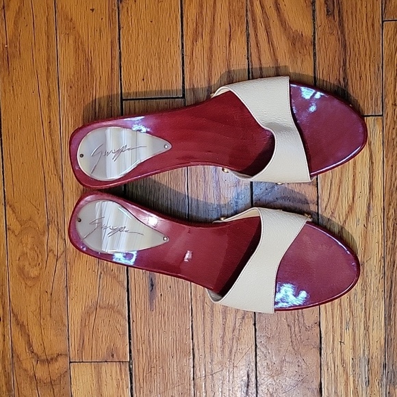 EUC Italian wooden sandals size 8. - Picture 1 of 5